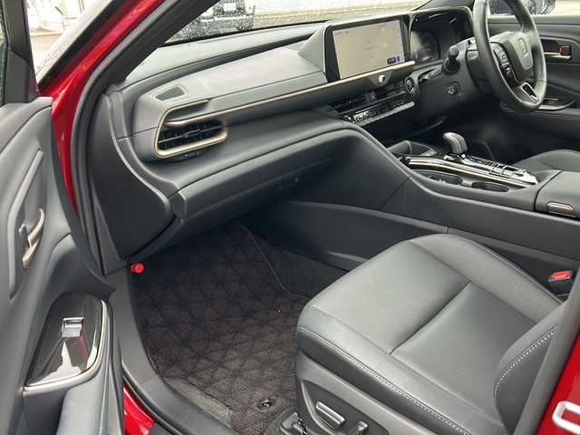 トヨタ クラウン スポーツ Z 秋田県 2023(令5)年 2.2万km 赤／黒 純正12.3インチディスプレイオーディオ/ナビ機能、Bluetooth、フルセグTV）/全方位カメラ/ETC2.0/レーダークルーズコントロール/パワーバックドア/前席パワーシート/前席シートヒーター/前席エアシート/純正21インチAW/4WD/スペアキー