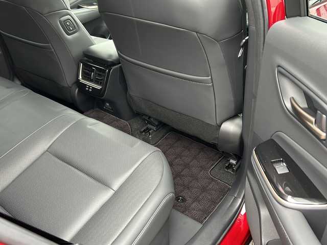 トヨタ クラウン スポーツ Z 秋田県 2023(令5)年 2.2万km 赤／黒 純正12.3インチディスプレイオーディオ/ナビ機能、Bluetooth、フルセグTV）/全方位カメラ/ETC2.0/レーダークルーズコントロール/パワーバックドア/前席パワーシート/前席シートヒーター/前席エアシート/純正21インチAW/4WD/スペアキー