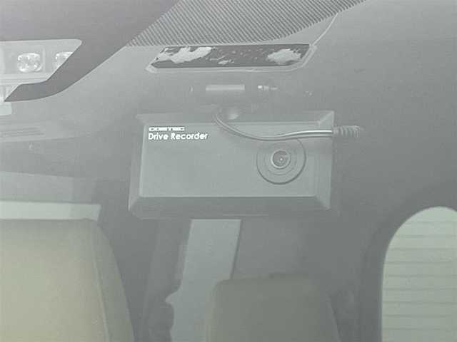 トヨタ ノア G 道央・札幌 2017(平29)年 6.7万km ダークシェリーマイカM ・４WD/・寒冷地仕様/・純正SDナビ/・CD/BT/ワンセグ/SD/AUX/・バックカメラ/・ETC/・前方ドライブレコーダー/・衝突軽減ブレーキ/・横滑り防止装置/・クルーズコントロール/・アイドリングストップ/・レーンキープアシスト/・LEDヘッドライト/・オートマチックハイビーム/・フォグ/・片側パワースライドドア/・レザー調シートカバー（ベージュ）/・積込社外17インチAW夏タイヤ（205/50R17残6分）/・ドアバイザー/・ステアリングスイッチ/・nanoe/・スペアキー/・保証書・取扱説明書