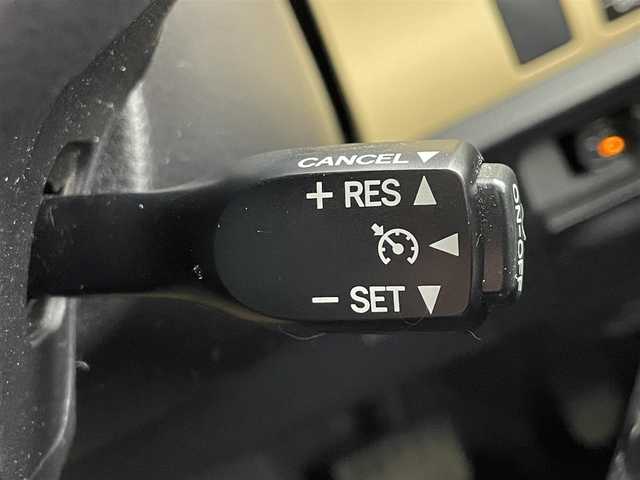 トヨタ ノア G 道央・札幌 2017(平29)年 6.7万km ダークシェリーマイカM ・４WD/・寒冷地仕様/・純正SDナビ/・CD/BT/ワンセグ/SD/AUX/・バックカメラ/・ETC/・前方ドライブレコーダー/・衝突軽減ブレーキ/・横滑り防止装置/・クルーズコントロール/・アイドリングストップ/・レーンキープアシスト/・LEDヘッドライト/・オートマチックハイビーム/・フォグ/・片側パワースライドドア/・レザー調シートカバー（ベージュ）/・積込社外17インチAW夏タイヤ（205/50R17残6分）/・ドアバイザー/・ステアリングスイッチ/・nanoe/・スペアキー/・保証書・取扱説明書