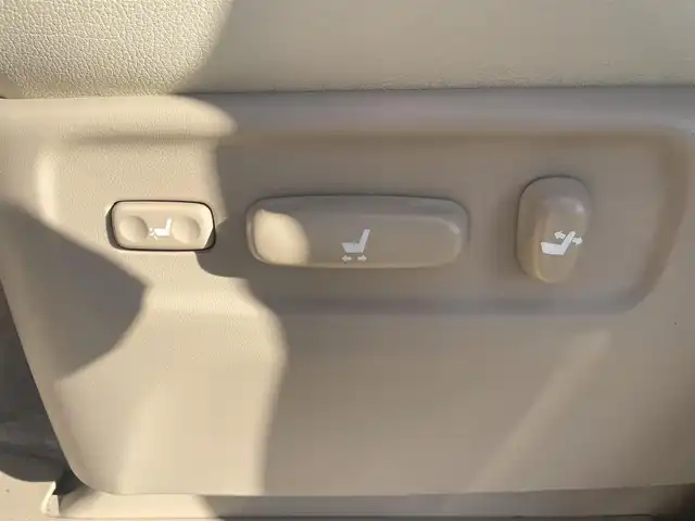 トヨタ アルファード 240G 富山県 2012(平24)年 4.9万km ホワイトパールクリスタルシャイン ワンオーナー／/ダブルサンルーフ／/純正８インチナビ／/フルセグＴＶ／/Ｂｌｕｅｔｏｏｔｈ／/ＤＶＤ再生／/車高調／/両側パワースライドドア／/パワーバックドア／/前席パワーシート／/７人乗り／/ＥＴＣ／/コーナーセンサー／/キセノンオートライト//LEDフォグライト/