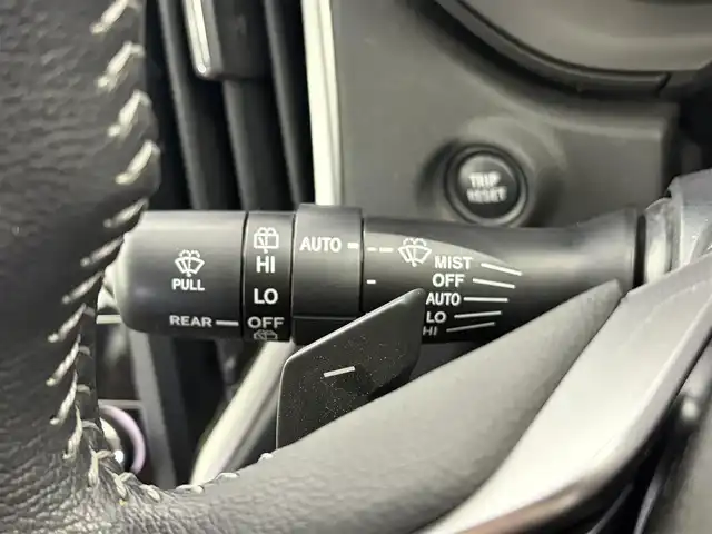 スバル フォレスター ハイブリッド アドバンス 愛知県 2018(平30)年 3.1万km クリスタルブラックシリカ アイサイト/サンルーフ/純正ナビ/Bluetooth接続/DVD/CD/フルセグTV/AM/FM/バック/サイドカメラ/ETC/レザーシート/メモリー付きパワーシート/シートヒーター/レーダークルーズコントロール/ステアリングスイッチ/ステアリングヒーター/クリアランスソナー/LEDヘッドライト/純正18インチアルミホイール