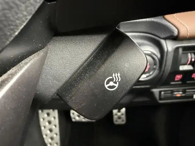 スバル フォレスター ハイブリッド アドバンス 愛知県 2018(平30)年 3.1万km クリスタルブラックシリカ アイサイト/サンルーフ/純正ナビ/Bluetooth接続/DVD/CD/フルセグTV/AM/FM/バック/サイドカメラ/ETC/レザーシート/メモリー付きパワーシート/シートヒーター/レーダークルーズコントロール/ステアリングスイッチ/ステアリングヒーター/クリアランスソナー/LEDヘッドライト/純正18インチアルミホイール