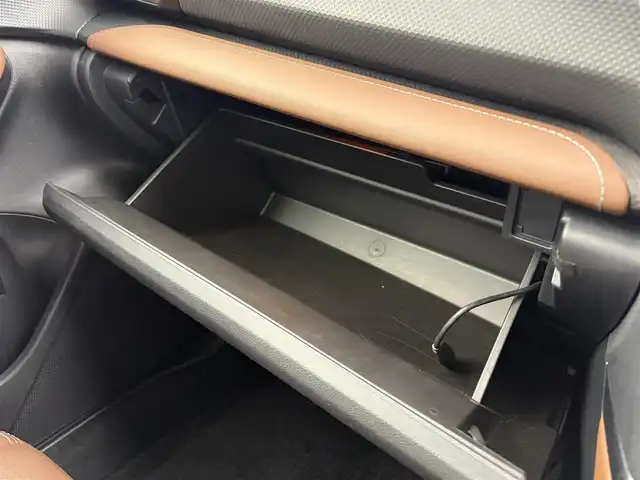 スバル フォレスター ハイブリッド アドバンス 愛知県 2018(平30)年 3.1万km クリスタルブラックシリカ アイサイト/サンルーフ/純正ナビ/Bluetooth接続/DVD/CD/フルセグTV/AM/FM/バック/サイドカメラ/ETC/レザーシート/メモリー付きパワーシート/シートヒーター/レーダークルーズコントロール/ステアリングスイッチ/ステアリングヒーター/クリアランスソナー/LEDヘッドライト/純正18インチアルミホイール