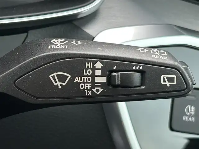 アウディ アウディ Ａ６ アバント 40TDIクワトロ Sライン 滋賀県 2021(令3)年 3.3万km 黒 360°カメラ/４ゾーンオートエアコン/前後ドライブレコーダー/パワーバックドア/全席シートヒーター　黒革シート/全席シートエアコン/バーチャルコックピット/LEDヘッドライト/純正AW19/フルセグテレビ