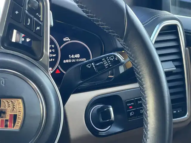 ポルシェ ポルシェ カイエン S 山梨県 2018(平30)年 4.4万km 青 ＳＲ　/薄茶革　/４ＺシートＨ／ベンチＬ／エアコン　/ブルメスター３ＤＳ　/１４ＷＡＹシート　/ナイトＡ　/イージーＣ　/ターボ２１ＡＷ　/アンビエントＬ　/ルーフレール　/マトリＬＥＤ　/純正メモリナビ　/全周囲Ｃ