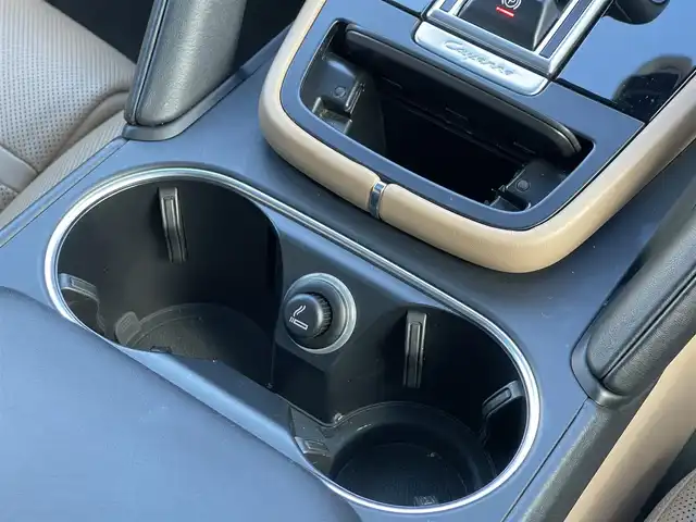 ポルシェ ポルシェ カイエン S 山梨県 2018(平30)年 4.4万km 青 ＳＲ　/薄茶革　/４ＺシートＨ／ベンチＬ／エアコン　/ブルメスター３ＤＳ　/１４ＷＡＹシート　/ナイトＡ　/イージーＣ　/ターボ２１ＡＷ　/アンビエントＬ　/ルーフレール　/マトリＬＥＤ　/純正メモリナビ　/全周囲Ｃ