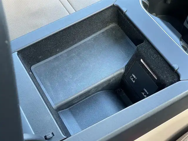 ポルシェ ポルシェ カイエン S 山梨県 2018(平30)年 4.4万km 青 ＳＲ　/薄茶革　/４ＺシートＨ／ベンチＬ／エアコン　/ブルメスター３ＤＳ　/１４ＷＡＹシート　/ナイトＡ　/イージーＣ　/ターボ２１ＡＷ　/アンビエントＬ　/ルーフレール　/マトリＬＥＤ　/純正メモリナビ　/全周囲Ｃ