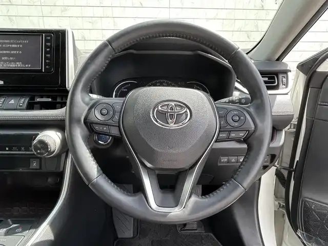 トヨタ ＲＡＶ４ ハイブリットG 長野県 2019(令1)年 3万km ホワイトパールクリスタルシャイン ワンオーナー/フルセグテレビ/バックカメラ/アイドリングストップ/クルーズコントロール/プッシュスタート/純正ETC　ビルトイン/純正フロアマット/純正アルミホイール/純正ナビ/コーナーセンサー/ABS/横滑り防止装置/オートマチックハイビーム/レーンキープアシスト/UVカットガラス