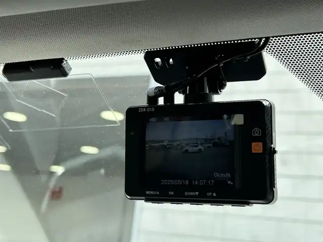 トヨタ ＲＡＶ４ ハイブリットG 長野県 2019(令1)年 3万km ホワイトパールクリスタルシャイン ワンオーナー/フルセグテレビ/バックカメラ/アイドリングストップ/クルーズコントロール/プッシュスタート/純正ETC　ビルトイン/純正フロアマット/純正アルミホイール/純正ナビ/コーナーセンサー/ABS/横滑り防止装置/オートマチックハイビーム/レーンキープアシスト/UVカットガラス