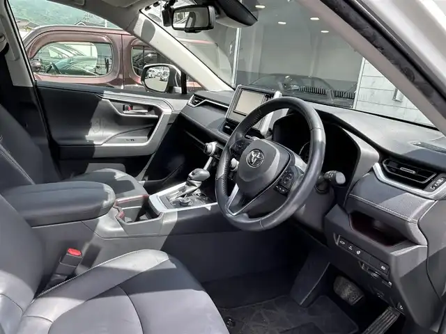 トヨタ ＲＡＶ４ ハイブリットG 長野県 2019(令1)年 3万km ホワイトパールクリスタルシャイン ワンオーナー/フルセグテレビ/バックカメラ/アイドリングストップ/クルーズコントロール/プッシュスタート/純正ETC　ビルトイン/純正フロアマット/純正アルミホイール/純正ナビ/コーナーセンサー/ABS/横滑り防止装置/オートマチックハイビーム/レーンキープアシスト/UVカットガラス