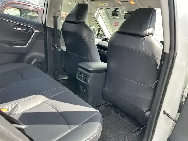 トヨタ ＲＡＶ４ ハイブリットG 長野県 2019(令1)年 3万km ホワイトパールクリスタルシャイン ワンオーナー/フルセグテレビ/バックカメラ/アイドリングストップ/クルーズコントロール/プッシュスタート/純正ETC　ビルトイン/純正フロアマット/純正アルミホイール/純正ナビ/コーナーセンサー/ABS/横滑り防止装置/オートマチックハイビーム/レーンキープアシスト/UVカットガラス