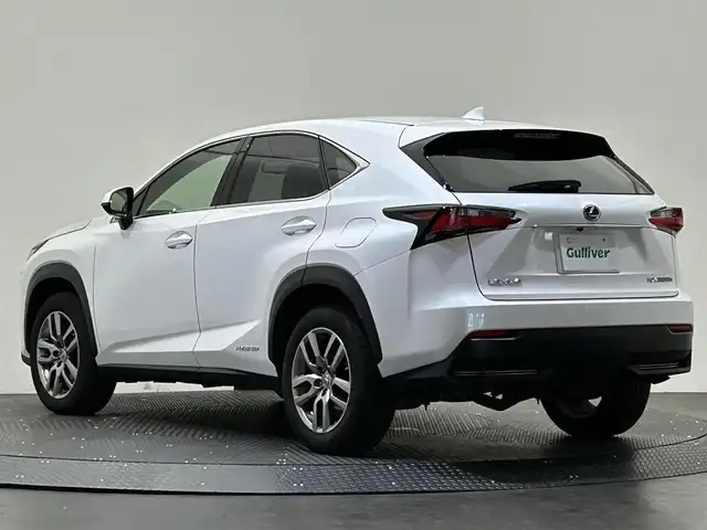 レクサス ＮＸ 300h Iパッケージ 長崎県 2015(平27)年 10.3万km ソニッククォーツ ・ナビ（フルセグTV・BT・CDDVD・SD・FMAM）/・バックカメラ/・ETC/・サンルーフ/・ステアリングヒーター/・クルーズコントロール/・DN席シートヒーター/・DN席パワーシート/・衝突軽減ブレーキ