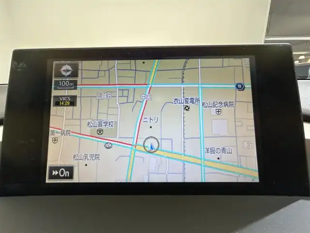 レクサス ＮＸ 300h Iパッケージ 長崎県 2015(平27)年 10.3万km ソニッククォーツ ・ナビ（フルセグTV・BT・CDDVD・SD・FMAM）/・バックカメラ/・ETC/・サンルーフ/・ステアリングヒーター/・クルーズコントロール/・DN席シートヒーター/・DN席パワーシート/・衝突軽減ブレーキ