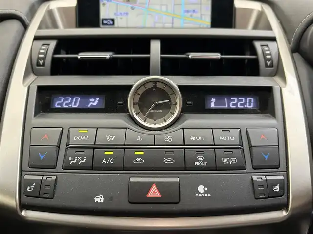 レクサス ＮＸ 300h Iパッケージ 長崎県 2015(平27)年 10.3万km ソニッククォーツ ・ナビ（フルセグTV・BT・CDDVD・SD・FMAM）/・バックカメラ/・ETC/・サンルーフ/・ステアリングヒーター/・クルーズコントロール/・DN席シートヒーター/・DN席パワーシート/・衝突軽減ブレーキ