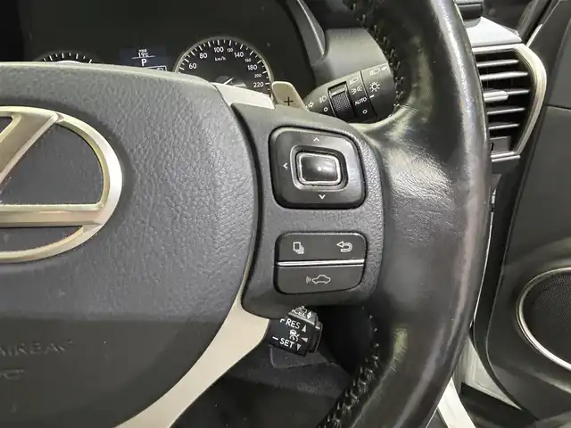 レクサス ＮＸ 300h Iパッケージ 長崎県 2015(平27)年 10.3万km ソニッククォーツ ・ナビ（フルセグTV・BT・CDDVD・SD・FMAM）/・バックカメラ/・ETC/・サンルーフ/・ステアリングヒーター/・クルーズコントロール/・DN席シートヒーター/・DN席パワーシート/・衝突軽減ブレーキ