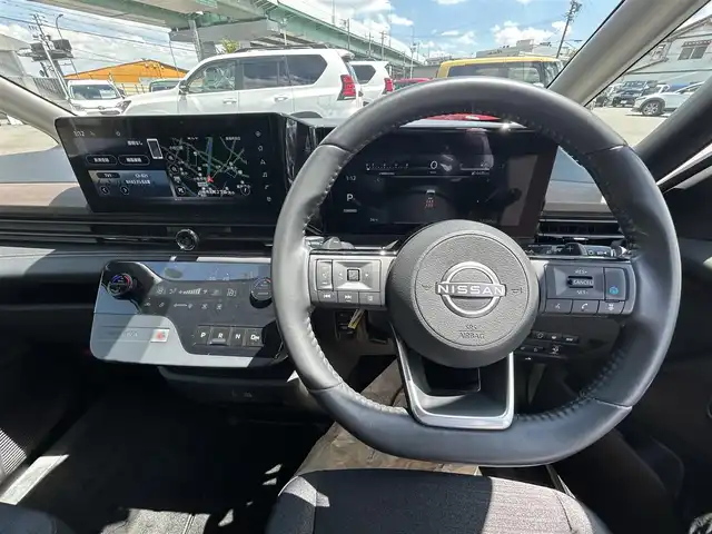 日産 セレナ ハイウェイスター V 愛知県 2023(令5)年 5.3万km プリズムホワイト 純正ナビ/（AM/FM/BT/USB)/フルセグTV/アラウンドビューモニター/ETC2.0/スマートルームミラー/ドライブレコーダー/ワイヤレス充電/両側パワースライドドア/純正16インチAW/LEDヘッドライト/フォグランプ/革巻きステアリング
