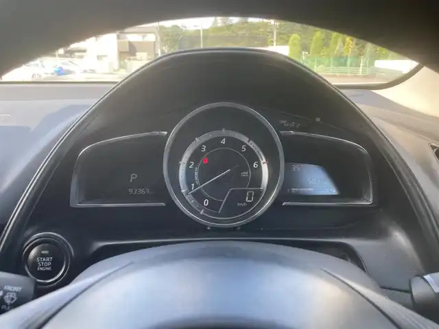 マツダ ＣＸ－３ XD ツーリング 埼玉県 2016(平28)年 9.4万km パール (株)IDOMが運営する【じしゃロン鳩ヶ谷店】の自社ローン専用車両になりますこちらは現金またはオートローンご利用時の価格です。自社ローンご希望の方は別途その旨お申付け下さい/登録時93363km/純正ナビ/　AM/FM/CD/DVD/MSV/BT/フルセグTV/バックカメラ/USB/プッシュスタート/スマートキーx1/革巻きステアリング/ステアリングリモコン/パドルシフト/ヘッドアップディスプレイ/セーフティクルーズパッケージ/　・レーダークルーズコントロール/　・車線逸脱警報システム/　・スマートブレーキサポート/　・ハイビームコントロールシステム/純正18インチAW/LEDヘッドライト/　・オートライト/純正フロアマット/ドアバイザー/電動格納機能付きウインカーミラー/　