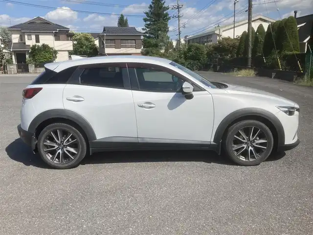マツダ ＣＸ－３ XD ツーリング 埼玉県 2016(平28)年 9.4万km パール (株)IDOMが運営する【じしゃロン鳩ヶ谷店】の自社ローン専用車両になりますこちらは現金またはオートローンご利用時の価格です。自社ローンご希望の方は別途その旨お申付け下さい/登録時93363km/純正ナビ/　AM/FM/CD/DVD/MSV/BT/フルセグTV/バックカメラ/USB/プッシュスタート/スマートキーx1/革巻きステアリング/ステアリングリモコン/パドルシフト/ヘッドアップディスプレイ/セーフティクルーズパッケージ/　・レーダークルーズコントロール/　・車線逸脱警報システム/　・スマートブレーキサポート/　・ハイビームコントロールシステム/純正18インチAW/LEDヘッドライト/　・オートライト/純正フロアマット/ドアバイザー/電動格納機能付きウインカーミラー/　