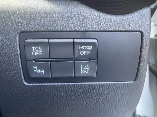 マツダ ＣＸ－３ XD ツーリング 埼玉県 2016(平28)年 9.4万km パール (株)IDOMが運営する【じしゃロン鳩ヶ谷店】の自社ローン専用車両になりますこちらは現金またはオートローンご利用時の価格です。自社ローンご希望の方は別途その旨お申付け下さい/登録時93363km/純正ナビ/　AM/FM/CD/DVD/MSV/BT/フルセグTV/バックカメラ/USB/プッシュスタート/スマートキーx1/革巻きステアリング/ステアリングリモコン/パドルシフト/ヘッドアップディスプレイ/セーフティクルーズパッケージ/　・レーダークルーズコントロール/　・車線逸脱警報システム/　・スマートブレーキサポート/　・ハイビームコントロールシステム/純正18インチAW/LEDヘッドライト/　・オートライト/純正フロアマット/ドアバイザー/電動格納機能付きウインカーミラー/　