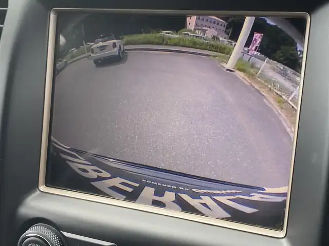 クライスラー・ジープ ジープ グランドチェロキー アルティテュード 福岡県 2015(平27)年 8.6万km ブライトホワイト 純正ナビ/CD/Bluetooth/USB/フルセグTV/後席社外モニター/クルーズコントロール/黒半革/シートヒーター/パワーシート/Bカメラ/ETC/スマートキー/スペアキー×1/オートワイパー/コーナーセンサー/HIDヘッドライト/保証書/取扱説明書