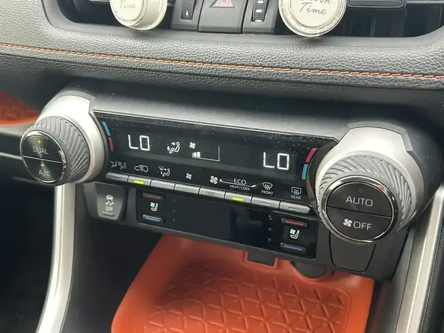 トヨタ ＲＡＶ４ アドベンチャー 道南・函館 2022(令4)年 5.8万km アーバンカーキ /社外メモリナビ//フルセグTV//純正エンジンスターター//ドライブレコーダー前後//バックカメラ//運転席パワーシート//前席ベンチレーションシート//ステアリングヒーター//ワイパーデアイサー//社外ラバーマット//プリクラッシュセーフティ//レーンディパーチャーアラート//レーダークルーズコントロール//クリアランスソナー//オートマチックハイビーム//LEDヘッドライト//オートライト//スマートキー//エンジンプッシュスタート//寒冷地仕様//ワンオーナー