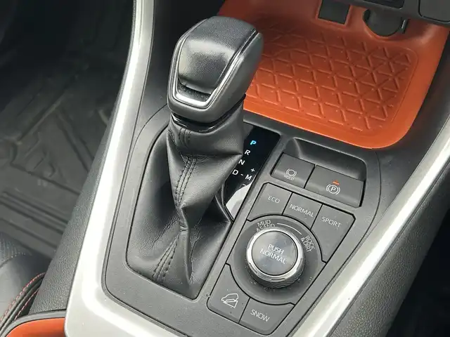 トヨタ ＲＡＶ４ アドベンチャー 道南・函館 2022(令4)年 5.8万km アーバンカーキ /社外メモリナビ//フルセグTV//純正エンジンスターター//ドライブレコーダー前後//バックカメラ//運転席パワーシート//前席ベンチレーションシート//ステアリングヒーター//ワイパーデアイサー//社外ラバーマット//プリクラッシュセーフティ//レーンディパーチャーアラート//レーダークルーズコントロール//クリアランスソナー//オートマチックハイビーム//LEDヘッドライト//オートライト//スマートキー//エンジンプッシュスタート//寒冷地仕様//ワンオーナー