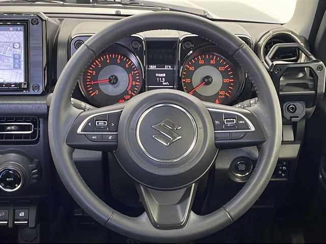 スズキ ジムニー XC 栃木県 2023(令5)年 2.2万km キネティックイエロー/ブラックトップ2トーン 5MT/純正メモリーナビ(Panasonic CN-HZ885)/・Bluetooth/フルセグTV/CD/DVD/SD/AM/FM/スズキセーフティサポート/・デュアルカメラブレーキサポート/・ハイビームアシスト/・車線逸脱警報/・ふらつき警報/・標識認識/ビルトインETC/純正前後ドライブレコーダー/ヒルディセントコントロール/LEDヘッドライト/フォグランプ/プッシュスタート/純正フロアマット(ラバータイプ)/マッドガード/サイド+カーテンエアバッグ/スマートキー×2本