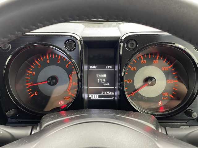 スズキ ジムニー XC 栃木県 2023(令5)年 2.2万km キネティックイエロー/ブラックトップ2トーン 5MT/純正メモリーナビ(Panasonic CN-HZ885)/・Bluetooth/フルセグTV/CD/DVD/SD/AM/FM/スズキセーフティサポート/・デュアルカメラブレーキサポート/・ハイビームアシスト/・車線逸脱警報/・ふらつき警報/・標識認識/ビルトインETC/純正前後ドライブレコーダー/ヒルディセントコントロール/LEDヘッドライト/フォグランプ/プッシュスタート/純正フロアマット(ラバータイプ)/マッドガード/サイド+カーテンエアバッグ/スマートキー×2本