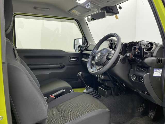 スズキ ジムニー XC 栃木県 2023(令5)年 2.2万km キネティックイエロー/ブラックトップ2トーン 5MT/純正メモリーナビ(Panasonic CN-HZ885)/・Bluetooth/フルセグTV/CD/DVD/SD/AM/FM/スズキセーフティサポート/・デュアルカメラブレーキサポート/・ハイビームアシスト/・車線逸脱警報/・ふらつき警報/・標識認識/ビルトインETC/純正前後ドライブレコーダー/ヒルディセントコントロール/LEDヘッドライト/フォグランプ/プッシュスタート/純正フロアマット(ラバータイプ)/マッドガード/サイド+カーテンエアバッグ/スマートキー×2本