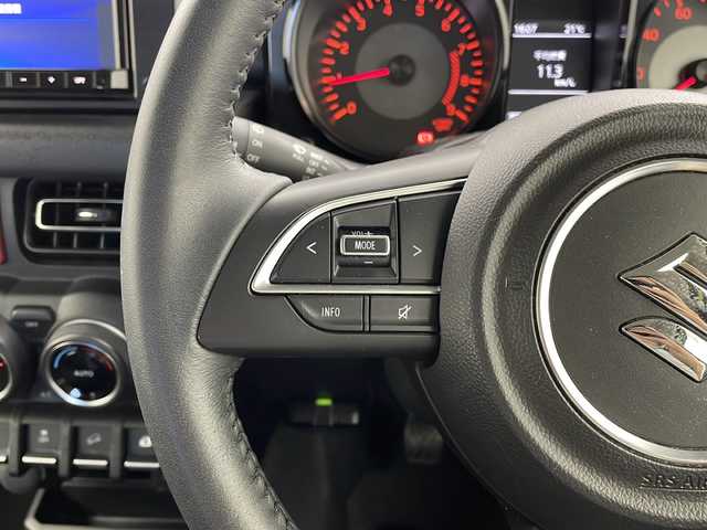 スズキ ジムニー XC 栃木県 2023(令5)年 2.2万km キネティックイエロー/ブラックトップ2トーン 5MT/純正メモリーナビ(Panasonic CN-HZ885)/・Bluetooth/フルセグTV/CD/DVD/SD/AM/FM/スズキセーフティサポート/・デュアルカメラブレーキサポート/・ハイビームアシスト/・車線逸脱警報/・ふらつき警報/・標識認識/ビルトインETC/純正前後ドライブレコーダー/ヒルディセントコントロール/LEDヘッドライト/フォグランプ/プッシュスタート/純正フロアマット(ラバータイプ)/マッドガード/サイド+カーテンエアバッグ/スマートキー×2本
