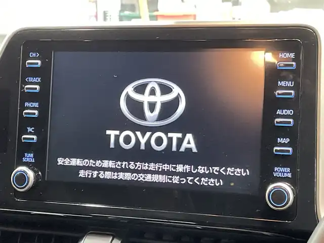 トヨタ Ｃ－ＨＲ G モード ネロ セーフティプラス 千葉県 2020(令2)年 1.9万km ホワイトパールクリスタルシャイン 純正8インチナビ/(BT/FM/AM)/全周囲カメラ/ブラインドスポットモニター/衝突被害軽減システム/車線逸脱警報/クルーズコントロール/ハーフレザーシート/横滑り防止装置/ETC/ドライブレコーダー/アイドリングストップ/LEDヘッドライト/フォグランプ/オートライト/ウィンカーミラー/電動格納ミラー/純正18インチAW/シートヒーター/プッシュスタート/スマートキー/フロアマット/ドアバイザー