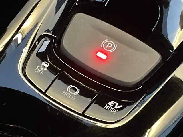 トヨタ Ｃ－ＨＲ G モード ネロ セーフティプラス 千葉県 2020(令2)年 1.9万km ホワイトパールクリスタルシャイン 純正8インチナビ/(BT/FM/AM)/全周囲カメラ/ブラインドスポットモニター/衝突被害軽減システム/車線逸脱警報/クルーズコントロール/ハーフレザーシート/横滑り防止装置/ETC/ドライブレコーダー/アイドリングストップ/LEDヘッドライト/フォグランプ/オートライト/ウィンカーミラー/電動格納ミラー/純正18インチAW/シートヒーター/プッシュスタート/スマートキー/フロアマット/ドアバイザー