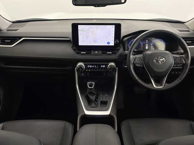 トヨタ ＲＡＶ４ G 秋田県 2022(令4)年 2.4万km プラチナホワイトパールマイカ 4WD/TRDエアロ（F/S/R）/ルーフレール/パワーバックドア/純正ディスプレイオーディオ/全方位カメラ・バックカメラ/ビルトインETC2.0/トヨタセーフティセンス/アダプティブクルーズコントロール/オートマチックハイビーム/クリアランスソナー/横滑り防止装置/レザーシート/D席パワーシート/前席シートヒーター/ステアリングヒーター/ステアリングリモコン/電動パーキングブレーキ/オートブレーキホールド/LEDヘッドランプ/フォグランプ/USBポート/純正フロアマット/純正ドアバイザー