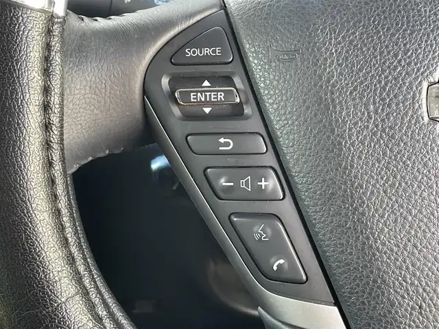 日産 エルグランド 250HWS アーバンクロム 兵庫県 2012(平24)年 10.4万km 白 (株)IDOMが運営する【じしゃロン神戸名谷店】の自社ローン専用車両になりますこちらは現金またはオートローンご利用時の価格です。自社ローンご希望の方は別途その旨お申付け下さい。/純正ナビ/ビルトインETC/Bluetooth/フルセグ/CD/オートライト/スペアキー1本有/フリップダウンモニター/オットマン/ステアリングリモコン/両側パワースライドドア