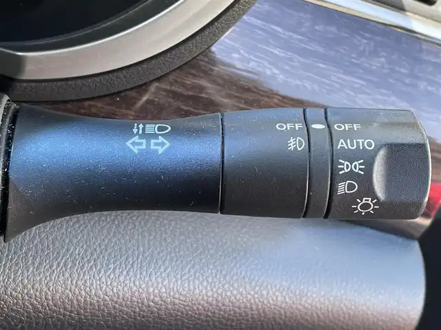 日産 エルグランド 250HWS アーバンクロム 兵庫県 2012(平24)年 10.4万km 白 (株)IDOMが運営する【じしゃロン神戸名谷店】の自社ローン専用車両になりますこちらは現金またはオートローンご利用時の価格です。自社ローンご希望の方は別途その旨お申付け下さい。/純正ナビ/ビルトインETC/Bluetooth/フルセグ/CD/オートライト/スペアキー1本有/フリップダウンモニター/オットマン/ステアリングリモコン/両側パワースライドドア