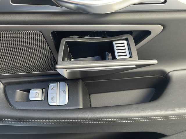 ＢＭＷ ７４０ｉ Mスポーツ 静岡県 2016(平28)年 2.7万km アルピンホワイトⅢ /純正ナビ/地デジTV//純正CD/DVD/Bluetooth//バック/全周囲カメラ//サンルーフ//レザーシート//シートヒーター/エアシート//純正19インチAW//レーダークルーズコントロール//パワートランク//プッシュスタート//ドライブレコーダー//ETC