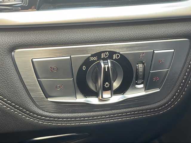 ＢＭＷ ７４０ｉ Mスポーツ 静岡県 2016(平28)年 2.7万km アルピンホワイトⅢ /純正ナビ/地デジTV//純正CD/DVD/Bluetooth//バック/全周囲カメラ//サンルーフ//レザーシート//シートヒーター/エアシート//純正19インチAW//レーダークルーズコントロール//パワートランク//プッシュスタート//ドライブレコーダー//ETC