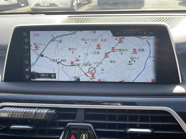 ＢＭＷ ７４０ｉ Mスポーツ 静岡県 2016(平28)年 2.7万km アルピンホワイトⅢ /純正ナビ/地デジTV//純正CD/DVD/Bluetooth//バック/全周囲カメラ//サンルーフ//レザーシート//シートヒーター/エアシート//純正19インチAW//レーダークルーズコントロール//パワートランク//プッシュスタート//ドライブレコーダー//ETC