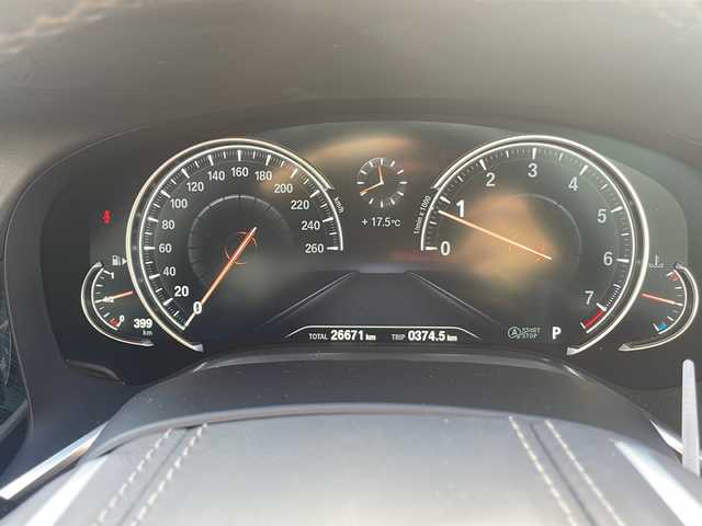 ＢＭＷ ７４０ｉ Mスポーツ 静岡県 2016(平28)年 2.7万km アルピンホワイトⅢ /純正ナビ/地デジTV//純正CD/DVD/Bluetooth//バック/全周囲カメラ//サンルーフ//レザーシート//シートヒーター/エアシート//純正19インチAW//レーダークルーズコントロール//パワートランク//プッシュスタート//ドライブレコーダー//ETC