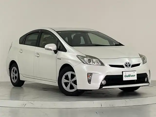 トヨタ プリウス G 大阪府 2014(平26)年 7.6万km ホワイトパールクリスタルシャイン 純正ナビ/　（Bluetooth/CD/DVD）/フルセグTV/バックカメラ/クルーズコントロール/ハーフレザーシート/パワーシート/オートライト/フォグランプ/純正フロアマット/スマートキー/ETC