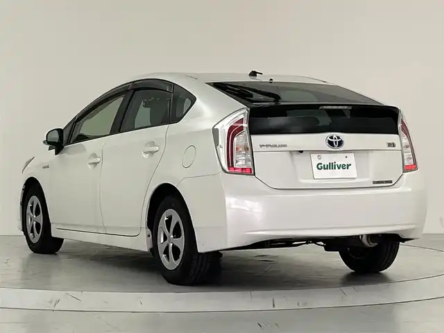 トヨタ プリウス G 大阪府 2014(平26)年 7.6万km ホワイトパールクリスタルシャイン 純正ナビ/　（Bluetooth/CD/DVD）/フルセグTV/バックカメラ/クルーズコントロール/ハーフレザーシート/パワーシート/オートライト/フォグランプ/純正フロアマット/スマートキー/ETC