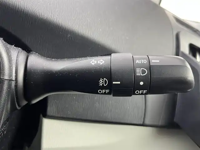 トヨタ プリウス G 大阪府 2014(平26)年 7.6万km ホワイトパールクリスタルシャイン 純正ナビ/　（Bluetooth/CD/DVD）/フルセグTV/バックカメラ/クルーズコントロール/ハーフレザーシート/パワーシート/オートライト/フォグランプ/純正フロアマット/スマートキー/ETC