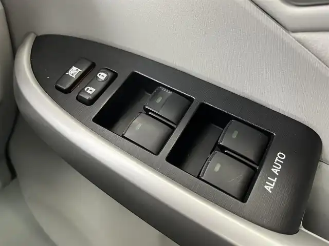 トヨタ プリウス G 大阪府 2014(平26)年 7.6万km ホワイトパールクリスタルシャイン 純正ナビ/　（Bluetooth/CD/DVD）/フルセグTV/バックカメラ/クルーズコントロール/ハーフレザーシート/パワーシート/オートライト/フォグランプ/純正フロアマット/スマートキー/ETC