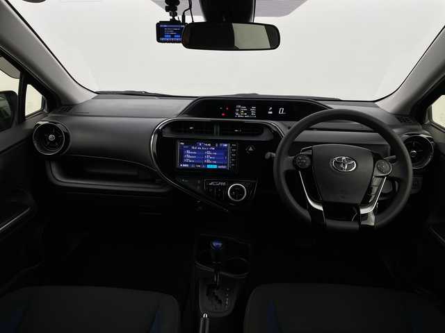 トヨタ アクア S 新潟県 2020(令2)年 3.7万km グレーメタリック プリクラッシュセーフティ/純正SDナビ/　CD/ワンセグTV/Bluetooth/バックカメラ/電格ミラー/ウィンカーミラー/オートハイビーム/レーンディパーチャーアラート/ビルトインETC