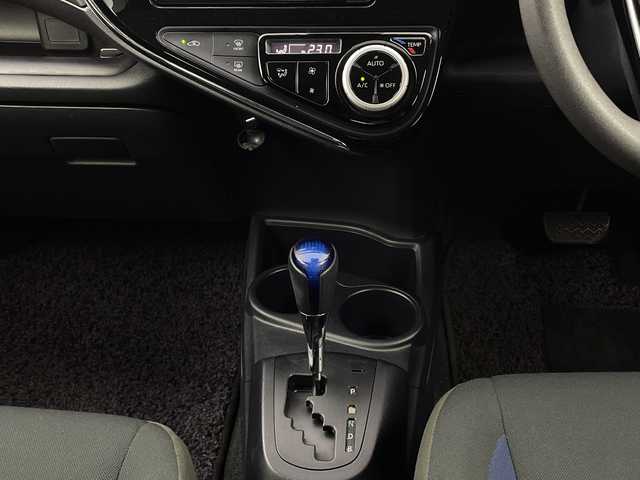 トヨタ アクア S 新潟県 2020(令2)年 3.7万km グレーメタリック プリクラッシュセーフティ/純正SDナビ/　CD/ワンセグTV/Bluetooth/バックカメラ/電格ミラー/ウィンカーミラー/オートハイビーム/レーンディパーチャーアラート/ビルトインETC