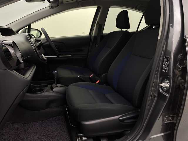 トヨタ アクア S 新潟県 2020(令2)年 3.7万km グレーメタリック プリクラッシュセーフティ/純正SDナビ/　CD/ワンセグTV/Bluetooth/バックカメラ/電格ミラー/ウィンカーミラー/オートハイビーム/レーンディパーチャーアラート/ビルトインETC