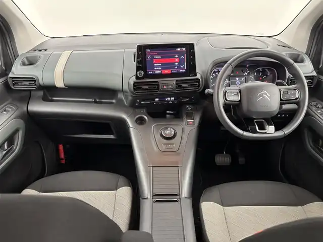 シトロエン シトロエン ベルランゴ ロング シャインブルーHDiXTRパック 福岡県 2023(令5)年 3.6万km グレー 純正ディスプレイオーディオ　/バック／サイドカメラ　/ＥＴＣ　/前方ドライブレコーダー　/クルーズコントロール　/コーナーセンサー　/レーンキープ　/ブラインドスポットモニター　/純正１７インチＡＷ　/ＬＥＤライト　/ルーフレール