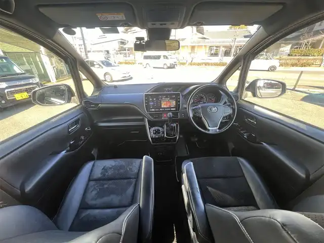 トヨタ ヴォクシー ZS 煌Ⅲ 京都府 2020(令2)年 9.1万km ブラック  ワンオーナー/ トヨタセーフティセンス/ 両側パワースライドドア/ 純正10インチSDFナビ/・　バックカメラ/・　フルセグTV/・　CD/DVD/BTオーディオ/ 前後ドラレコ/ ビルトインETC/ ハーフレザーシート/ HDMI端子/ USB端子/ クルーズコントロール/ ステアリモコン/ 前後ソナー/ 純正16インチアルミ/ 純正フロアマット/ ドアバイザー/ 新車時保証書/ 車両取説