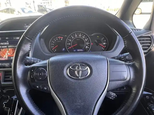 トヨタ ヴォクシー ZS 煌Ⅲ 京都府 2020(令2)年 9.1万km ブラック  ワンオーナー/ トヨタセーフティセンス/ 両側パワースライドドア/ 純正10インチSDFナビ/・　バックカメラ/・　フルセグTV/・　CD/DVD/BTオーディオ/ 前後ドラレコ/ ビルトインETC/ ハーフレザーシート/ HDMI端子/ USB端子/ クルーズコントロール/ ステアリモコン/ 前後ソナー/ 純正16インチアルミ/ 純正フロアマット/ ドアバイザー/ 新車時保証書/ 車両取説